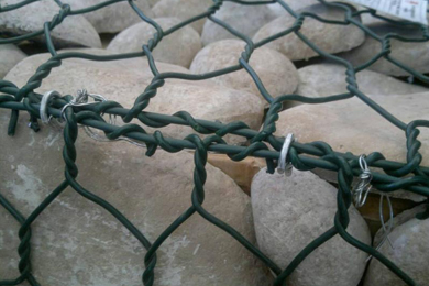 覆塑石籠網